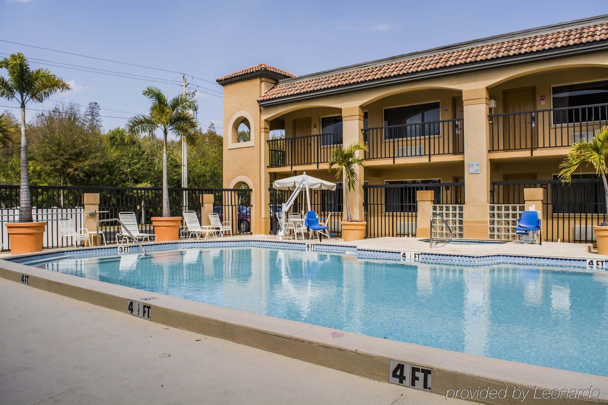 Comfort Inn Sun City Center - Ruskin - Tampa South Экстерьер фото